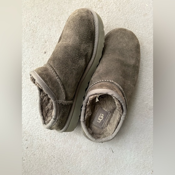 UGG Classic Slippers - charcoal grey- size 8/39 - Picture 11 of 16